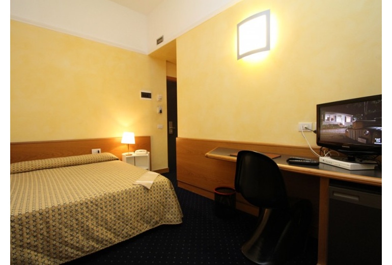 AAU591 гостиница 3* , находится рядом с аэропортом Линате 