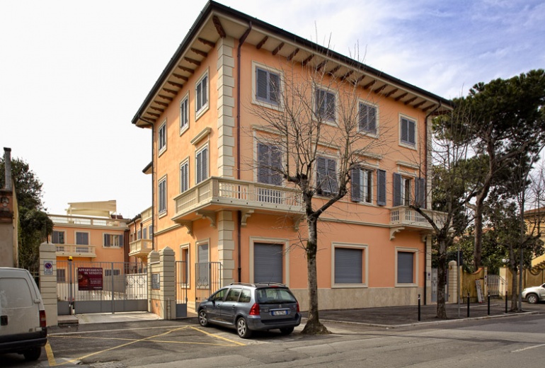 DASL61 Престижные апартаменты в 100 метрах от моря, Виареджо, Тоскана