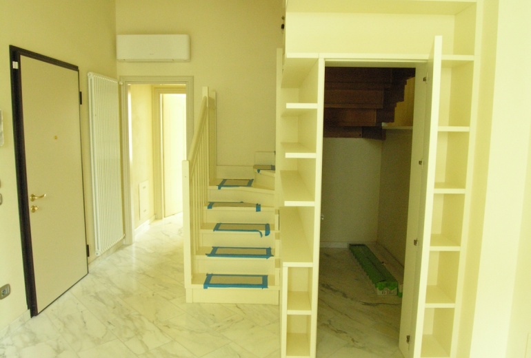 DASL64 Новые двухуровневые апартаменты во Виареджо на первой линии от моря