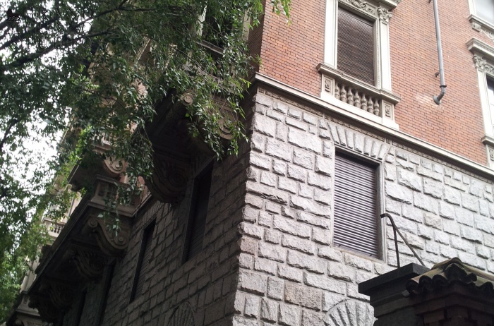 DOK 22 апартаменты под ремонт в элитном историческом доме, Пагано 