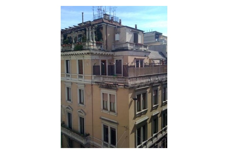 A-AU 341 апартаменты в центре , Сант,Андреа, Милан