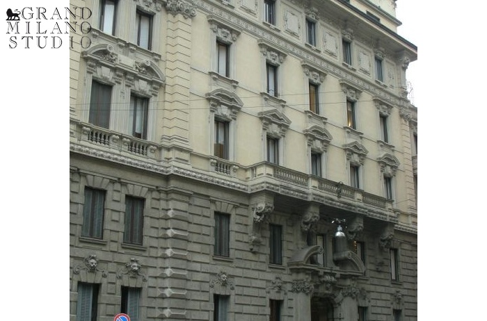 A- AU 151  апартаменты в Милане, Данте