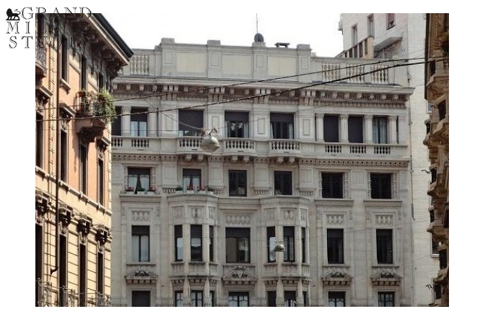 A - AU 164  апартаменты в Милане , Кадорна