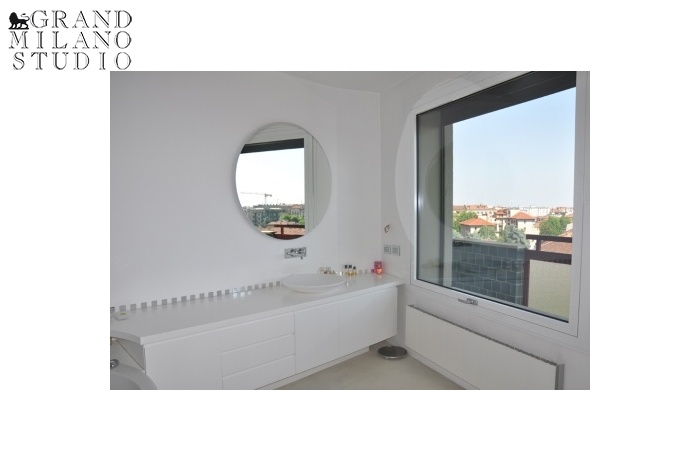 A-AU  131  апартаменты с терассой и с видом на весь Милан, Плинио