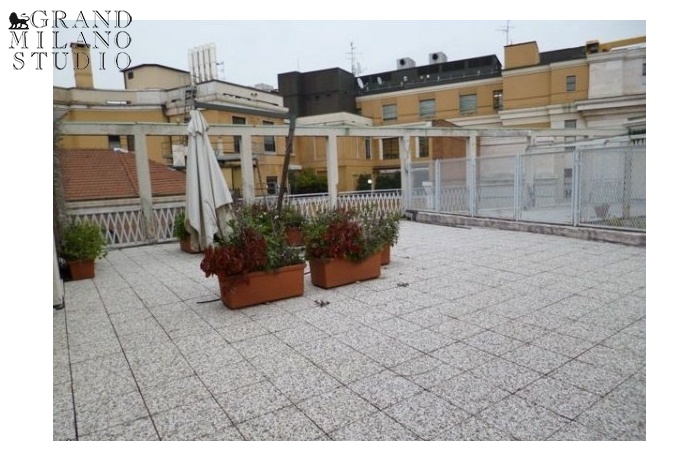A- AU 143  апартаменты в центре Милана,  площадь Аффари