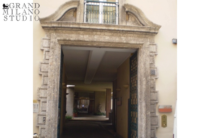 A-AU 178 апартаменты в Милане, площадь  Борромео