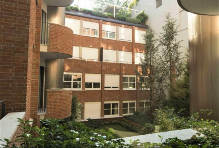 ATIM192. Квартира в новом доме рядом с парком в центре Милана