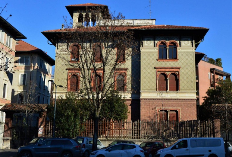 DKS1.Просторный пентхаус в исторической вилле в Милане