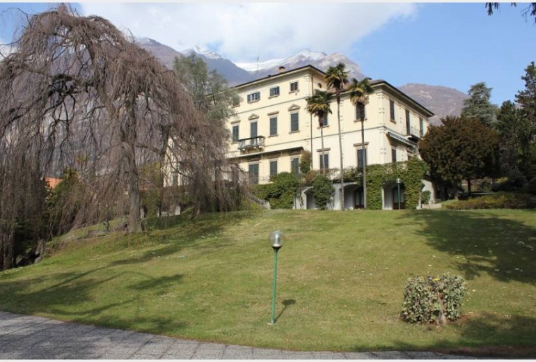ATIM5 Апартаменты в исторической вилле с видом на озеро, Тремеццо