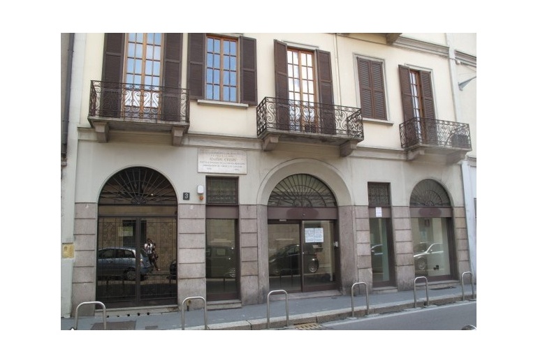 A-AU 187 трёхкомнатная квартира в Милане, историчекий Центр