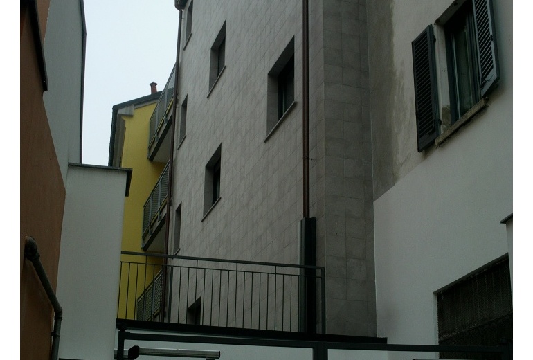 A-AU 267 двухкомнатная квартира в Милане, Премуда, Порта Венеция