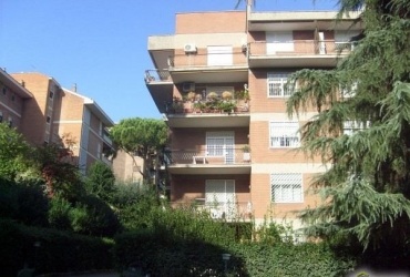 D-SVM.113.Рим. Апартаменты  с бассейном кондоминиального пользования.
