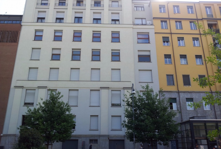 AAU610 апартаменты под ремонт , тихая пешеходная улица, Порта Романа 