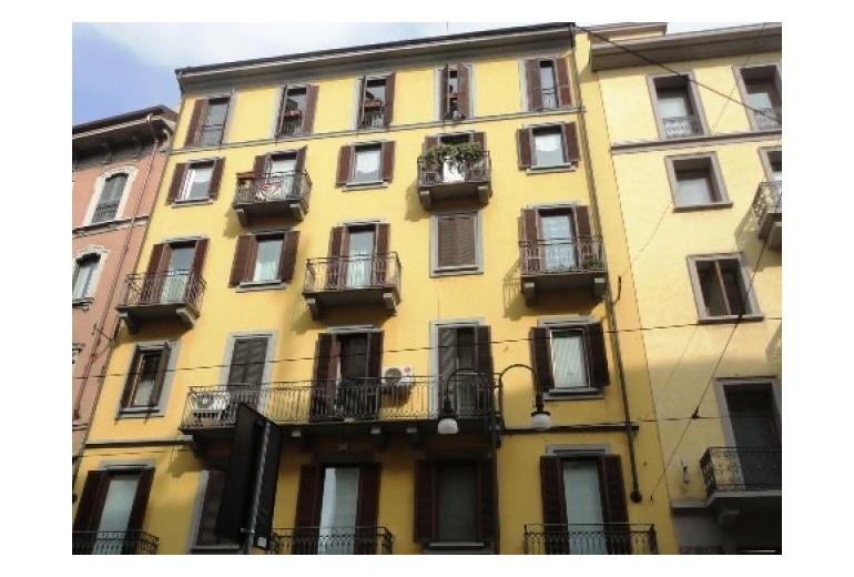 A- AU 147  апартаменты в Милане, исторический центр