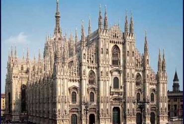 A-AU 357  целое здание,6% дохода, Исторический центр Милана