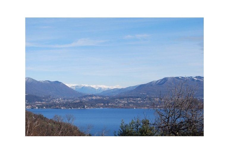 ATIM111.Земельный участок с панорамным видом в Massino Visconti