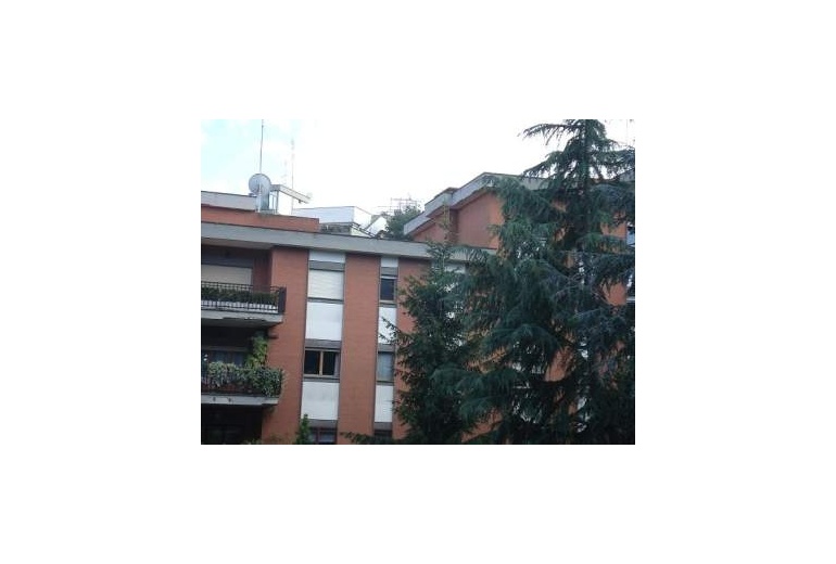 D-SVM.83.Рим. На улице Кортина Дампеццо, апартаменты.