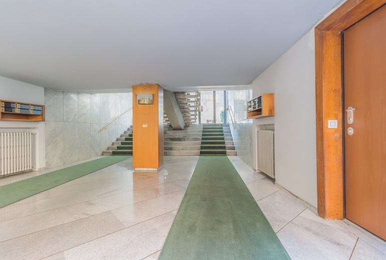 DYK016. Квартира в центре Милана с двумя террассами и крытой верандой